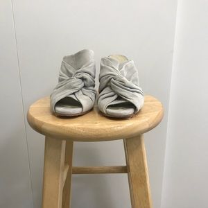 Oui Gai mule